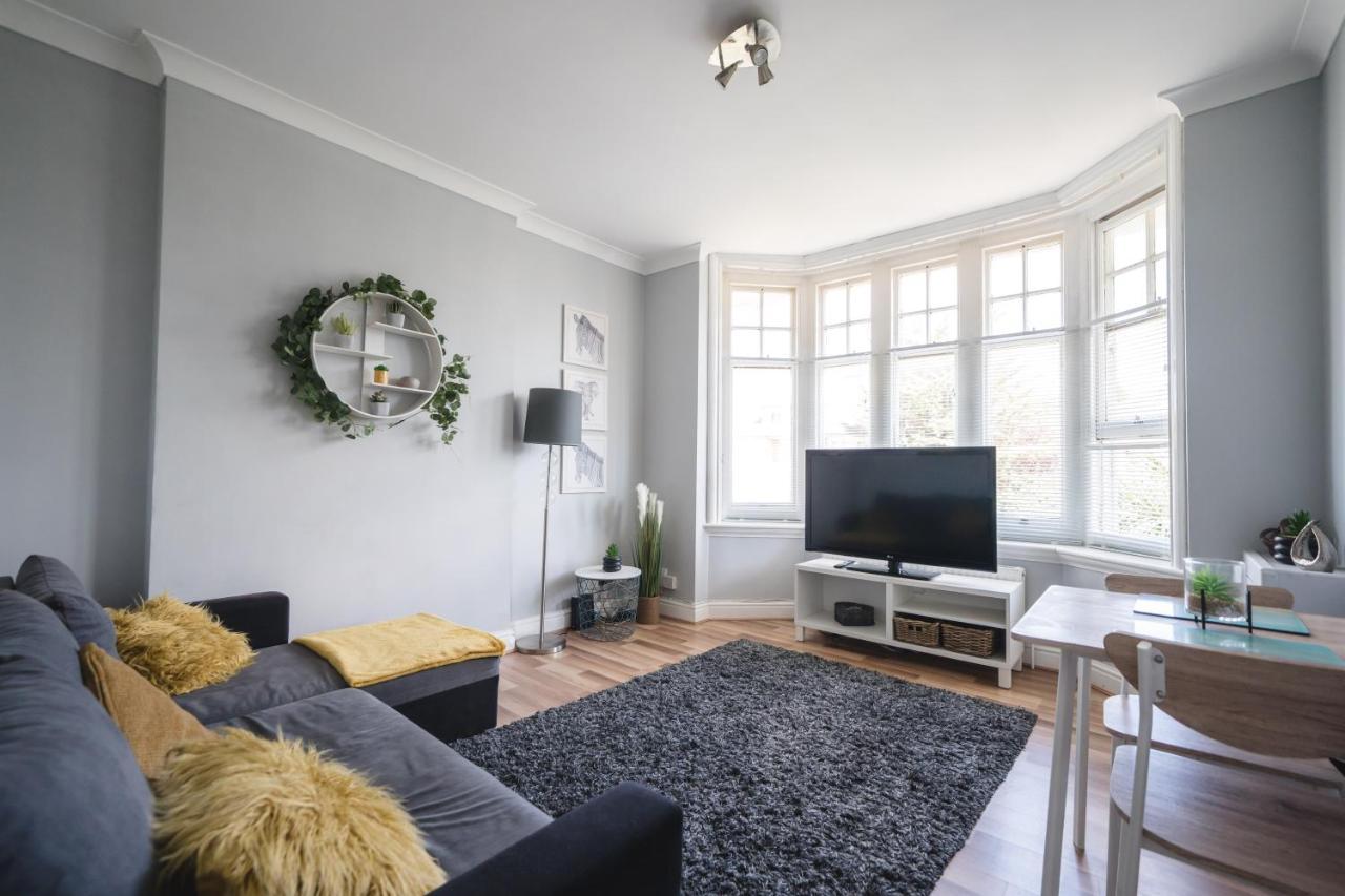 Luxury Apartment In Борнмут Екстер'єр фото