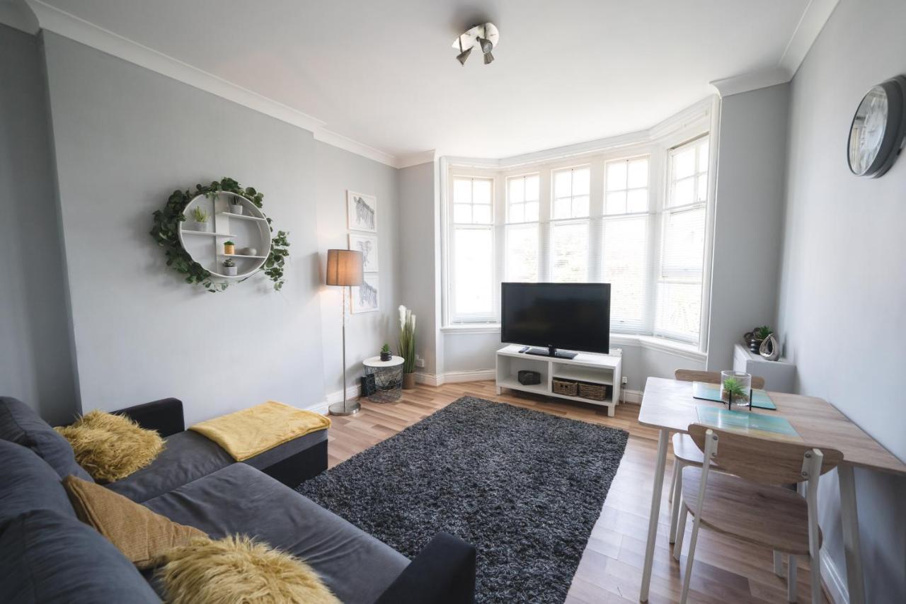 Luxury Apartment In Борнмут Екстер'єр фото