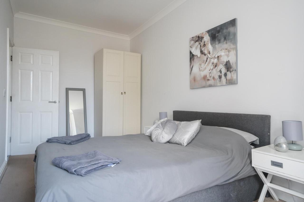 Luxury Apartment In Борнмут Екстер'єр фото
